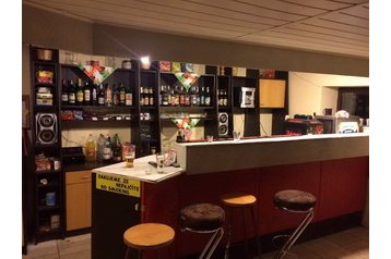 Vieno aukšto namas Turček 8